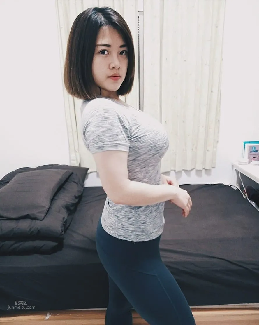 Chole Beibei, 17-Year-Old Streamer's Huge Figure photo 8