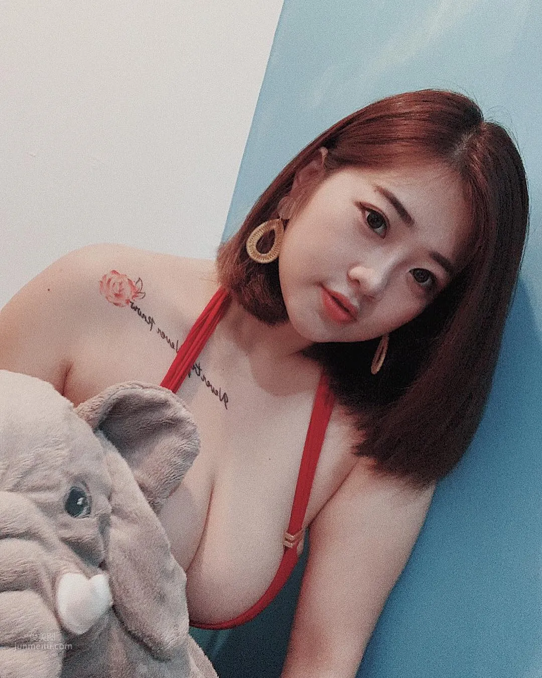Chole Beibei, 17-Year-Old Streamer's Huge Figure photo 34