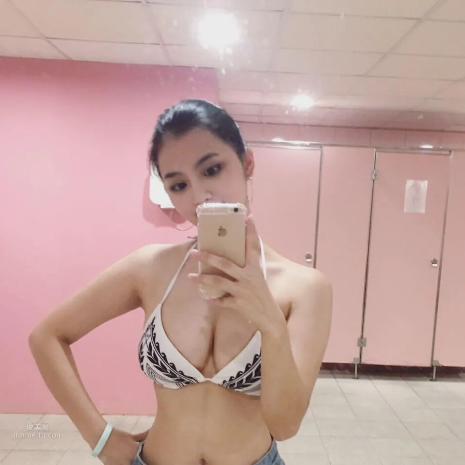 Taiwan's Hottest Nurse Tian Tian 2018 Finale Private Shoot Collection photo 14
