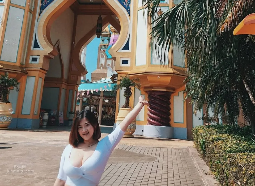 Chole Beibei, 17-Year-Old Streamer's Huge Figure photo 20