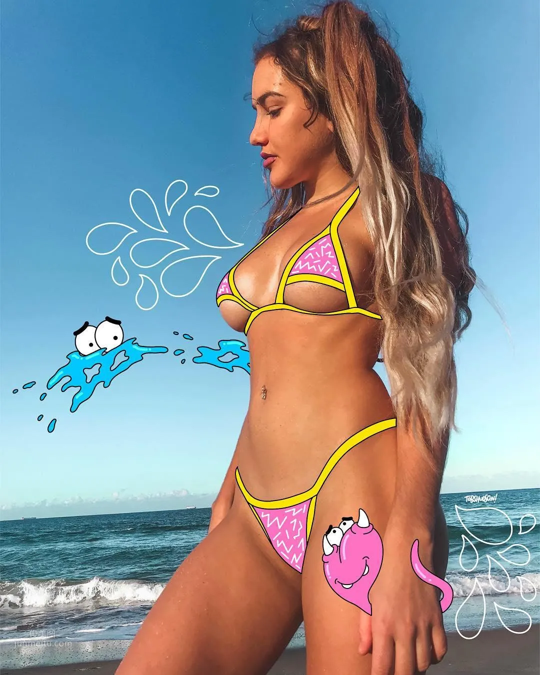 Shania Perrett, The Girl Who Lives in Bikinis photo 5
