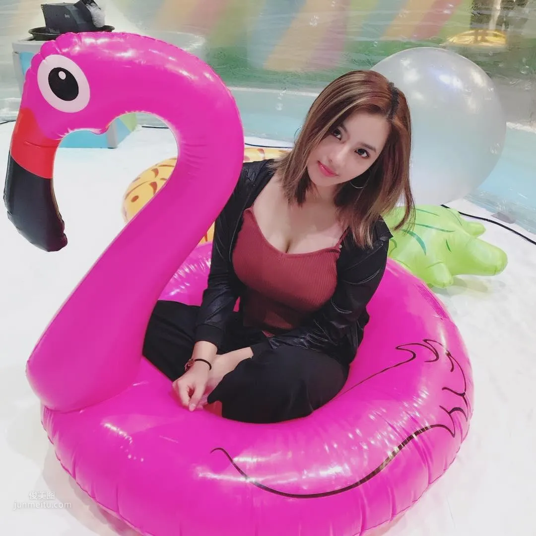 Taiwan's Hottest Nurse Tian Tian 2018 Finale Private Shoot Collection photo 25