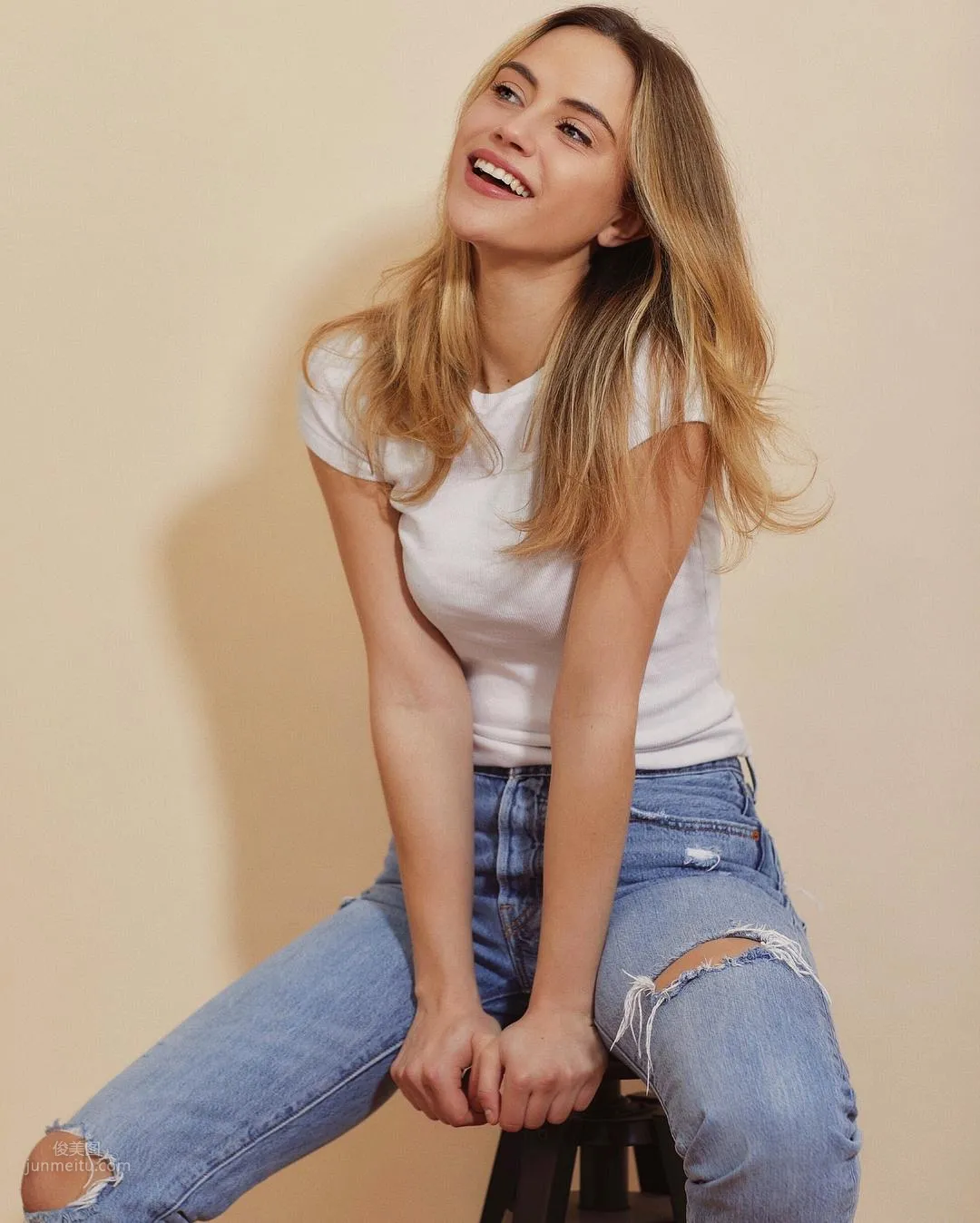 Charlotte McKee, Girlfriend-Type Beauty Tugs at Your Heartstrings photo 4