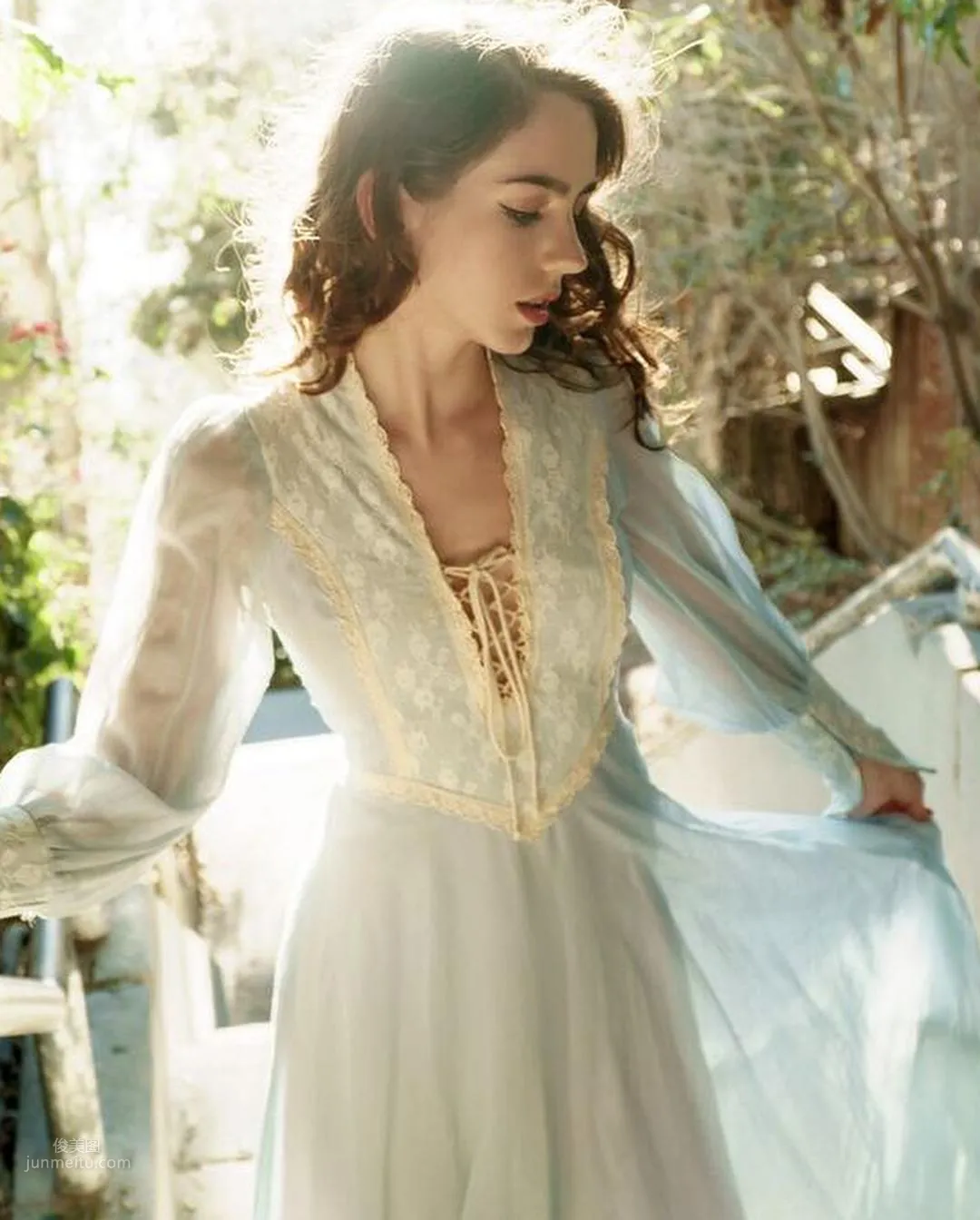 Haley Warr - Angel Beauty with 'Too Much Charm', You Get Addicted Before You Know It photo 3