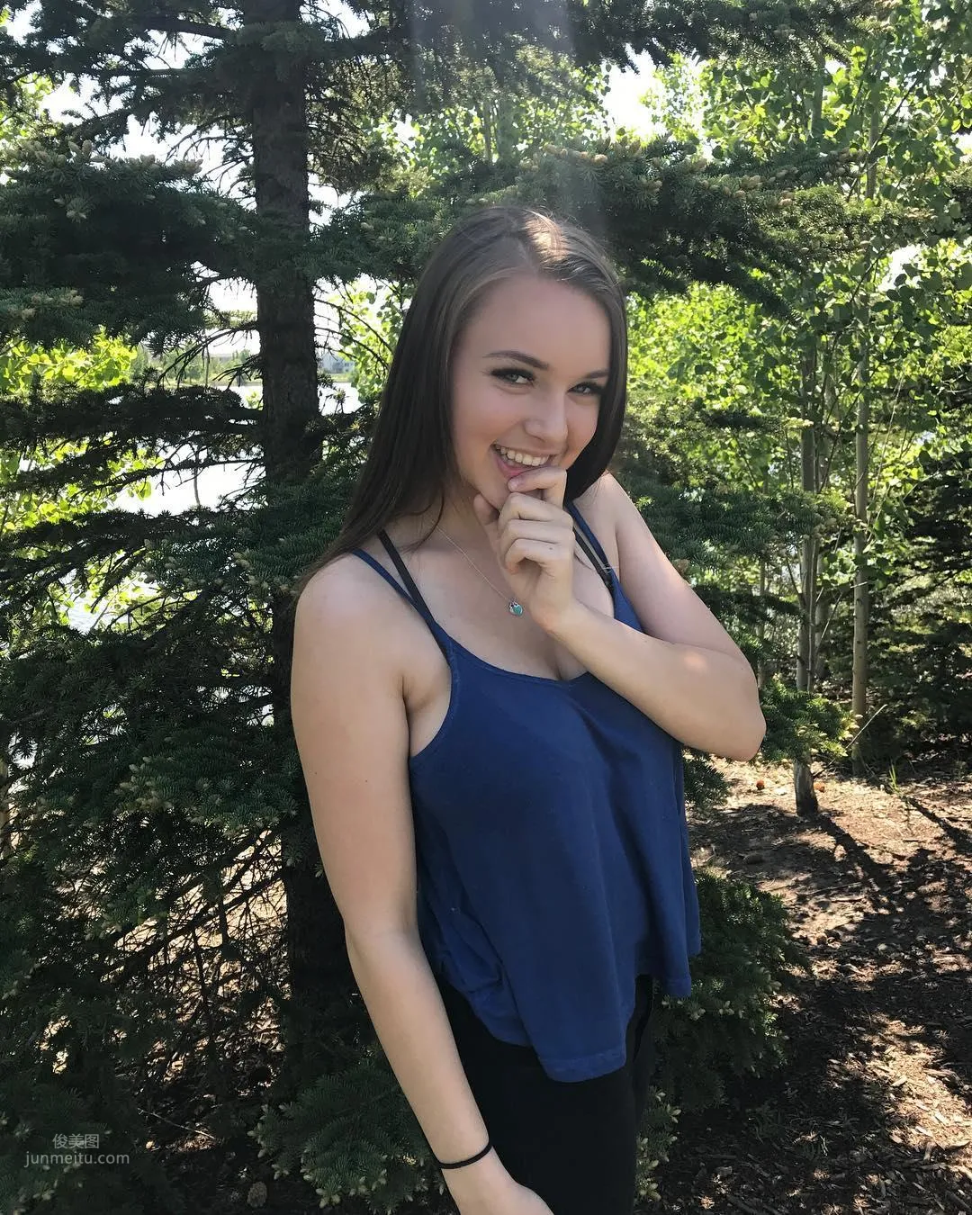 Kendra Rowe - The Millennium Baby Has Grown Up photo 2