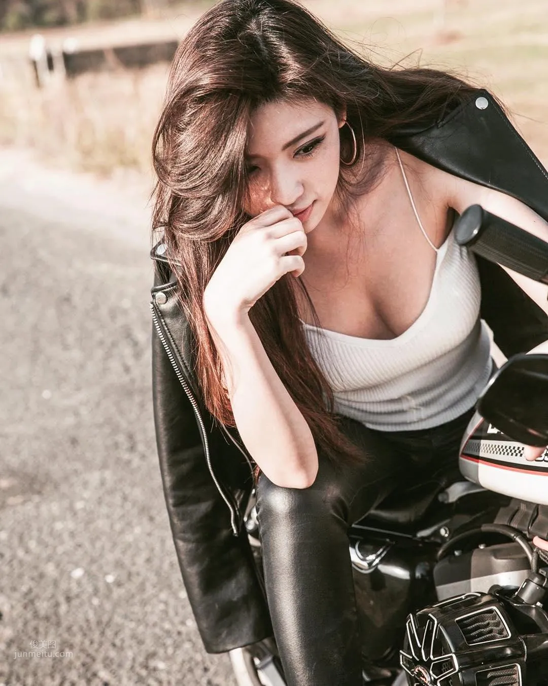 Xie Liqi, Have You Ever Seen a Photographer This Hot? photo 39