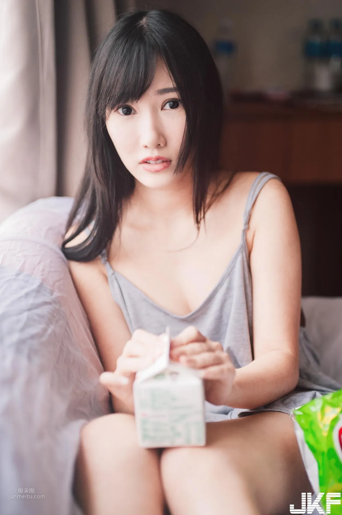 甜美正妹「又又」的青春美體，原汁原味女友感的誘惑之味！ 18