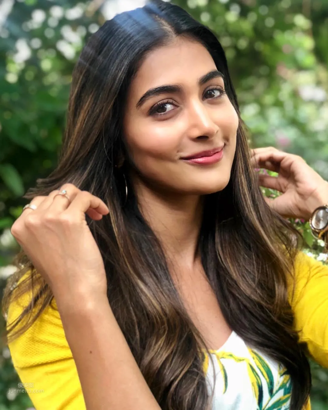Pooja Hegde - Indian Beauty with Good Looks and Charm photo 17