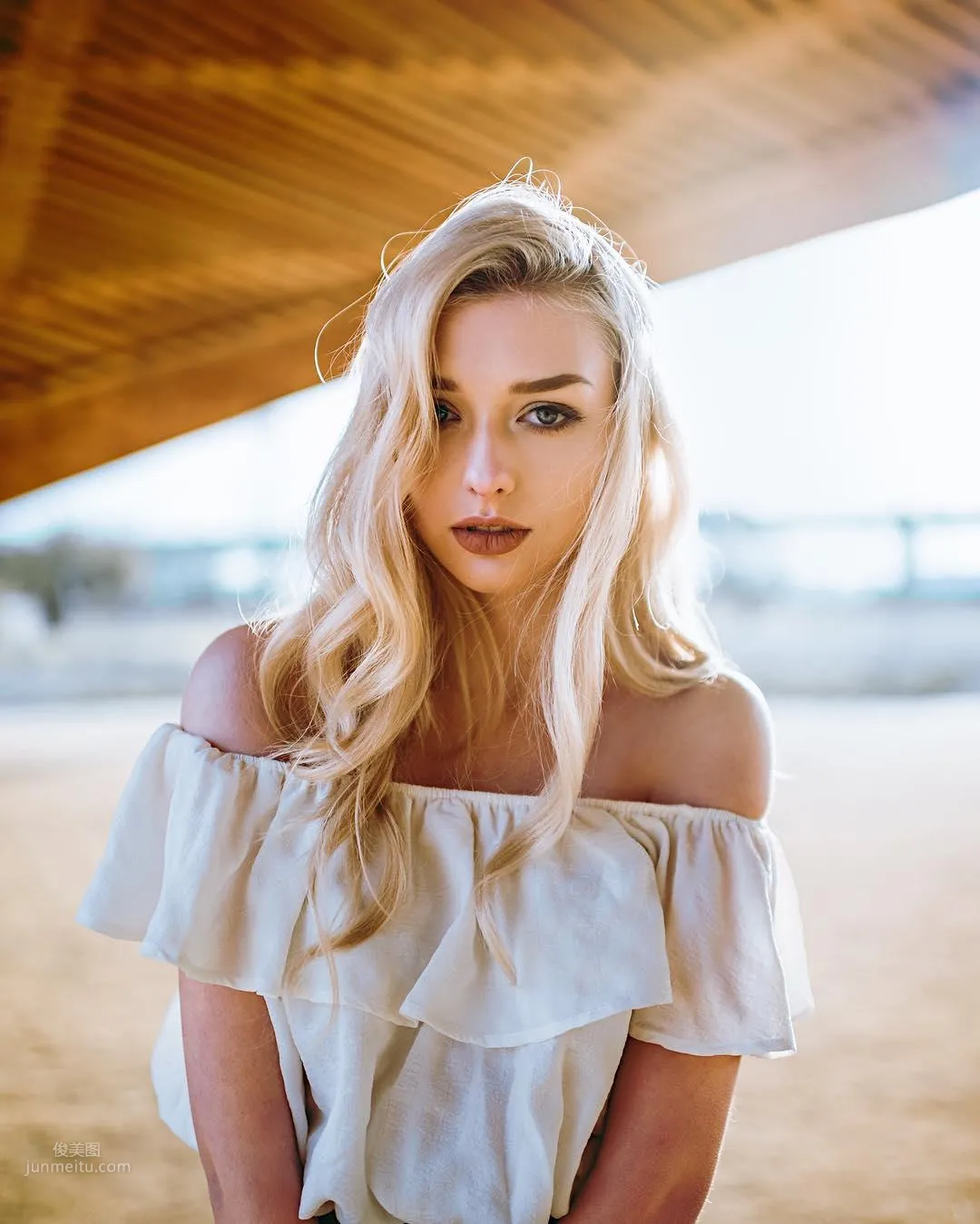 Fairy-Type Beauty with Silver-White Long Hair, Extra Fairy Aura, Peerless Beauty Face Instantly Wins Fans photo 6