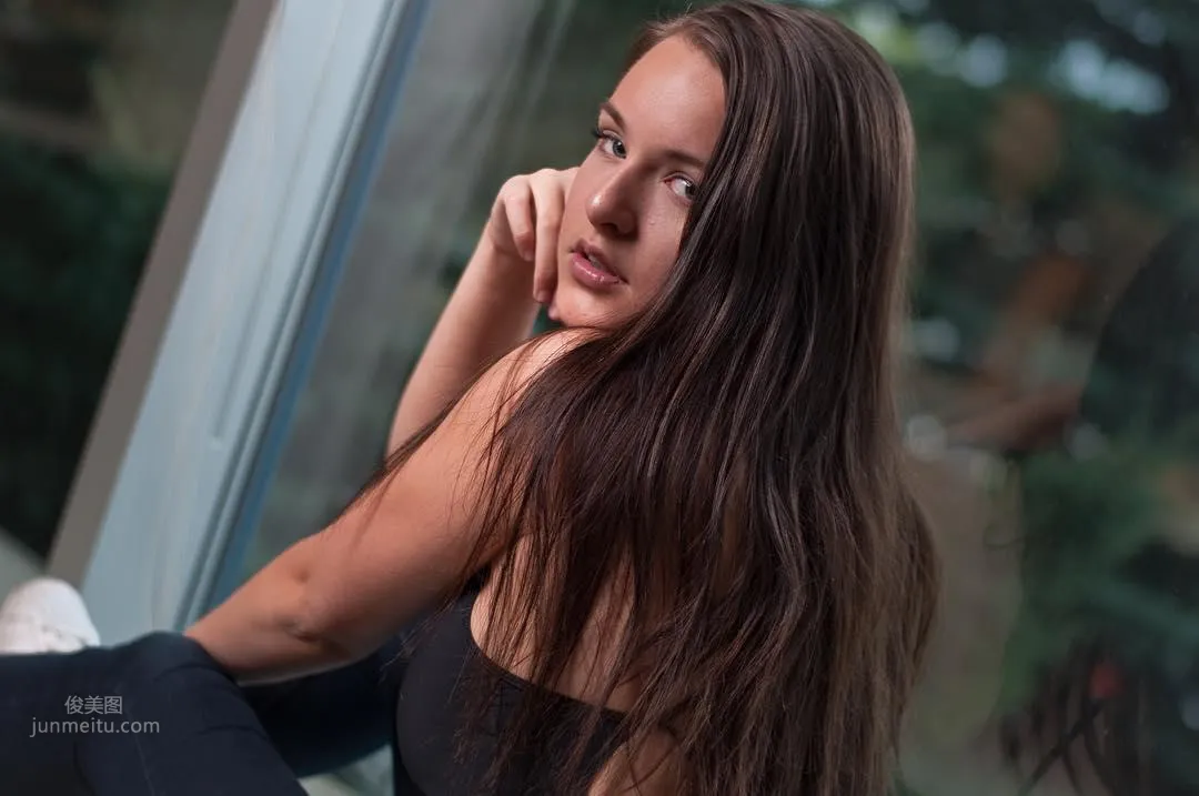 Kendra Rowe - The Millennium Baby Has Grown Up photo 6