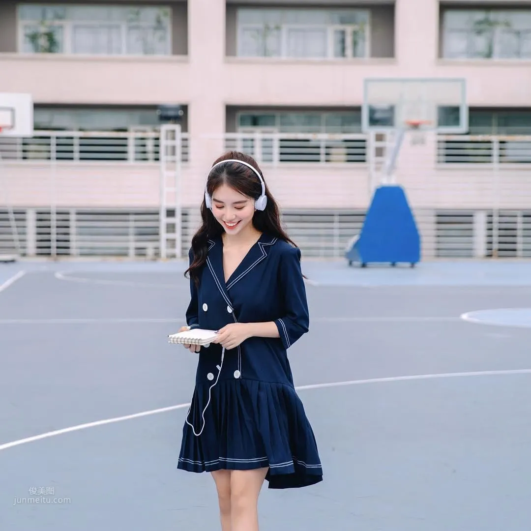 Vietnamese Girl Group Member Super Cute Man Tien photo 8