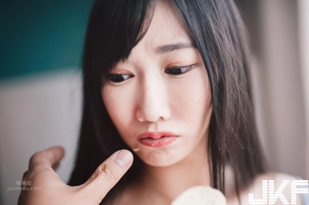 甜美正妹「又又」的青春美體，原汁原味女友感的誘惑之味！ 11