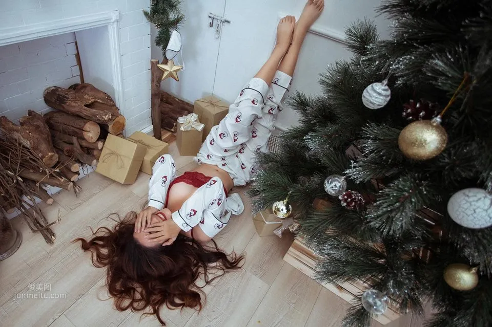 豬年第一炮 送上「大」紅越南美女Nguyễn Như Quỳnh 52