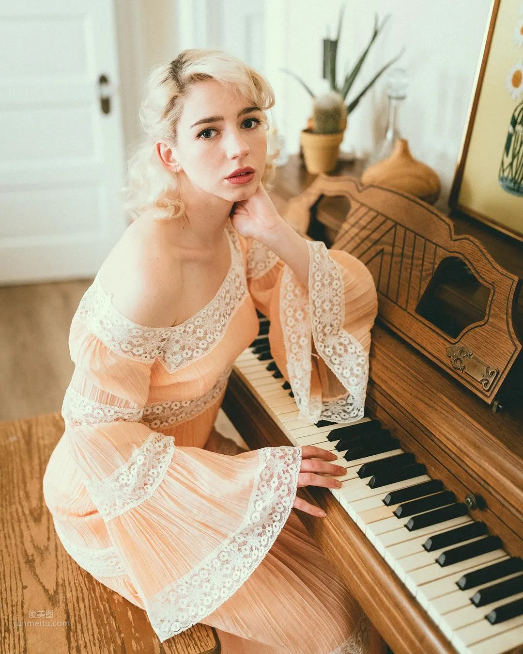 Haley Warr - Angel Beauty with 'Too Much Charm', You Get Addicted Before You Know It photo 33