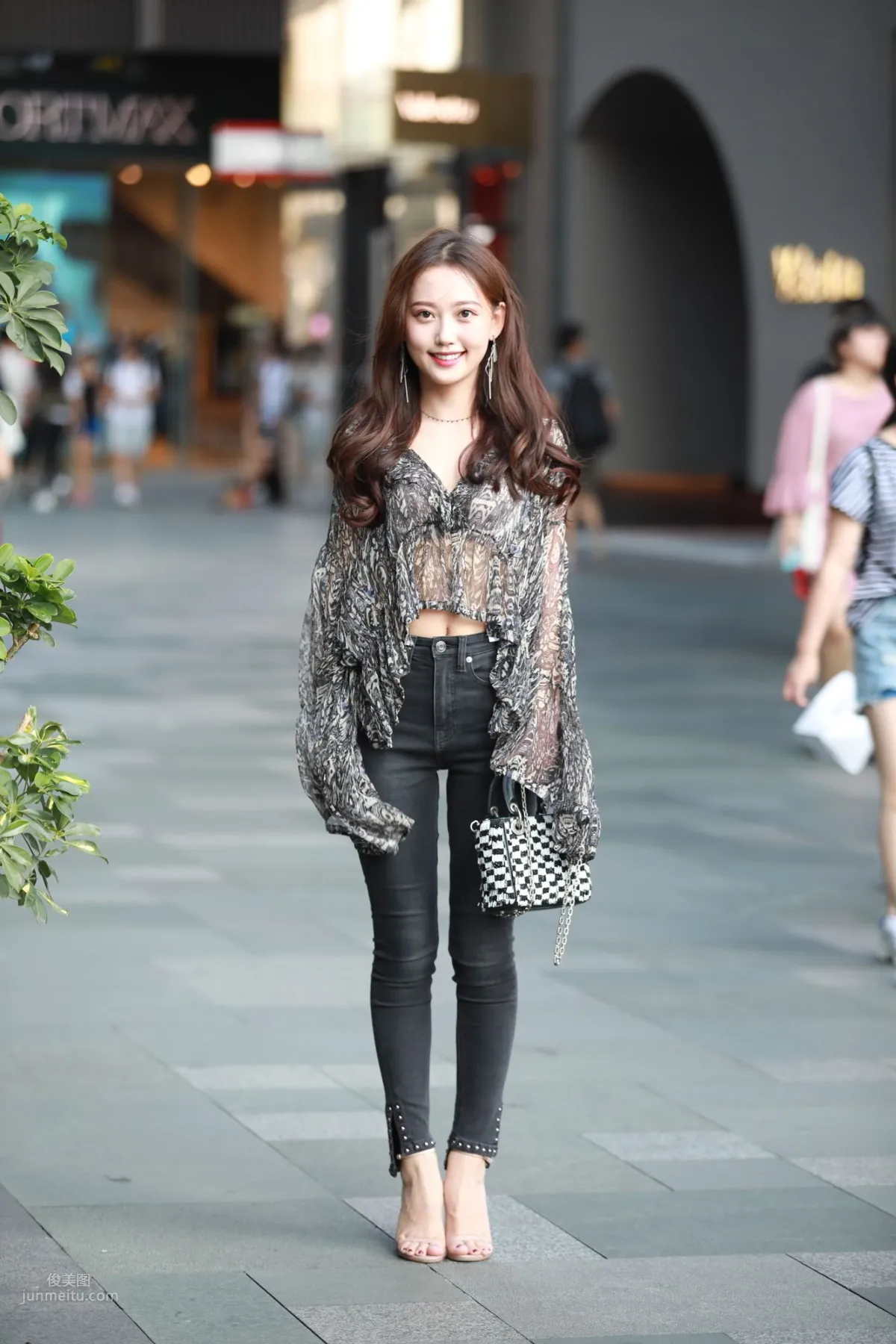 雲小朵- 成都街拍高顔值清新小仙女 46