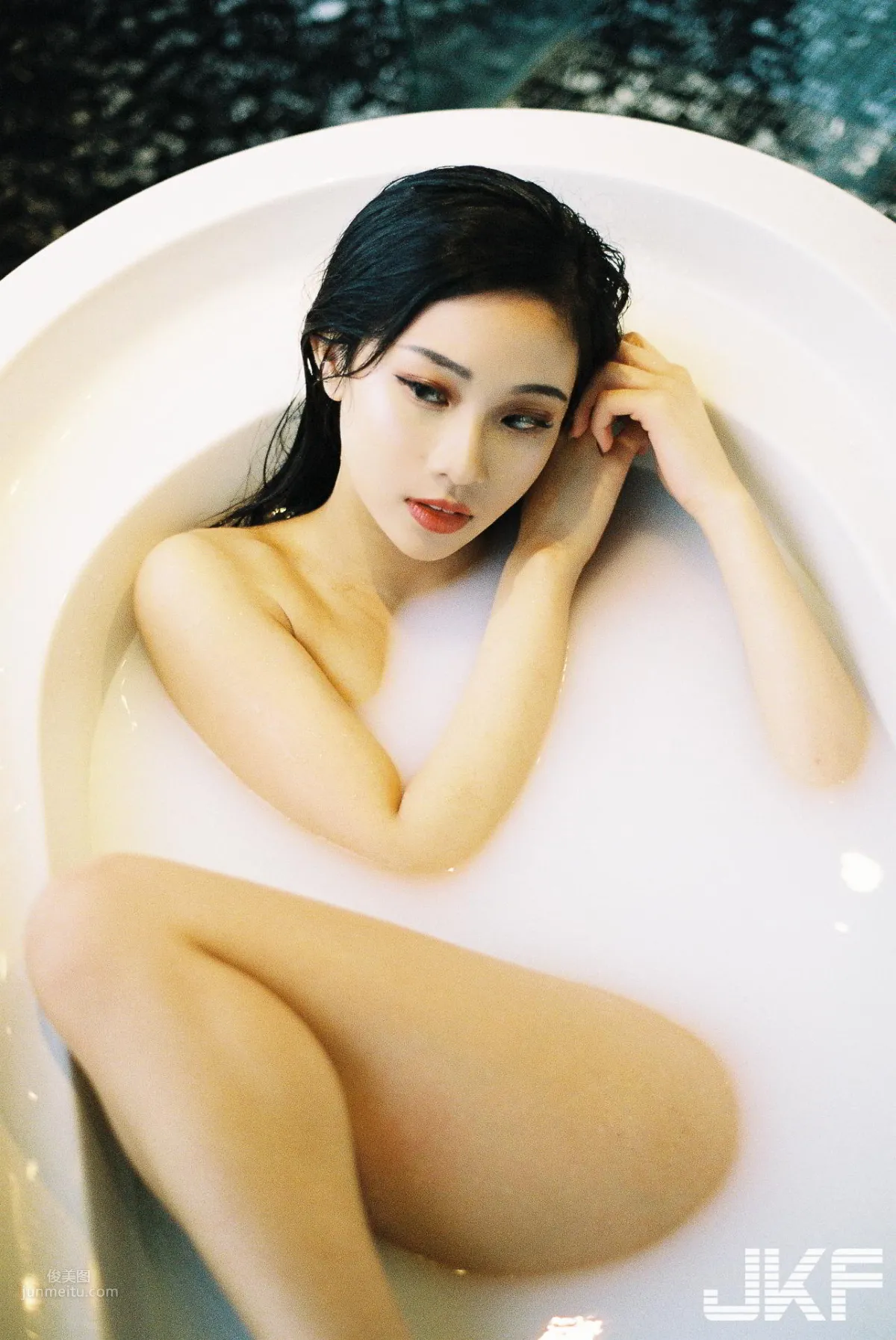 天菜型9頭身白皙美腿正妹「Jessie」的大膽細寬丁情欲誘惑！ 18