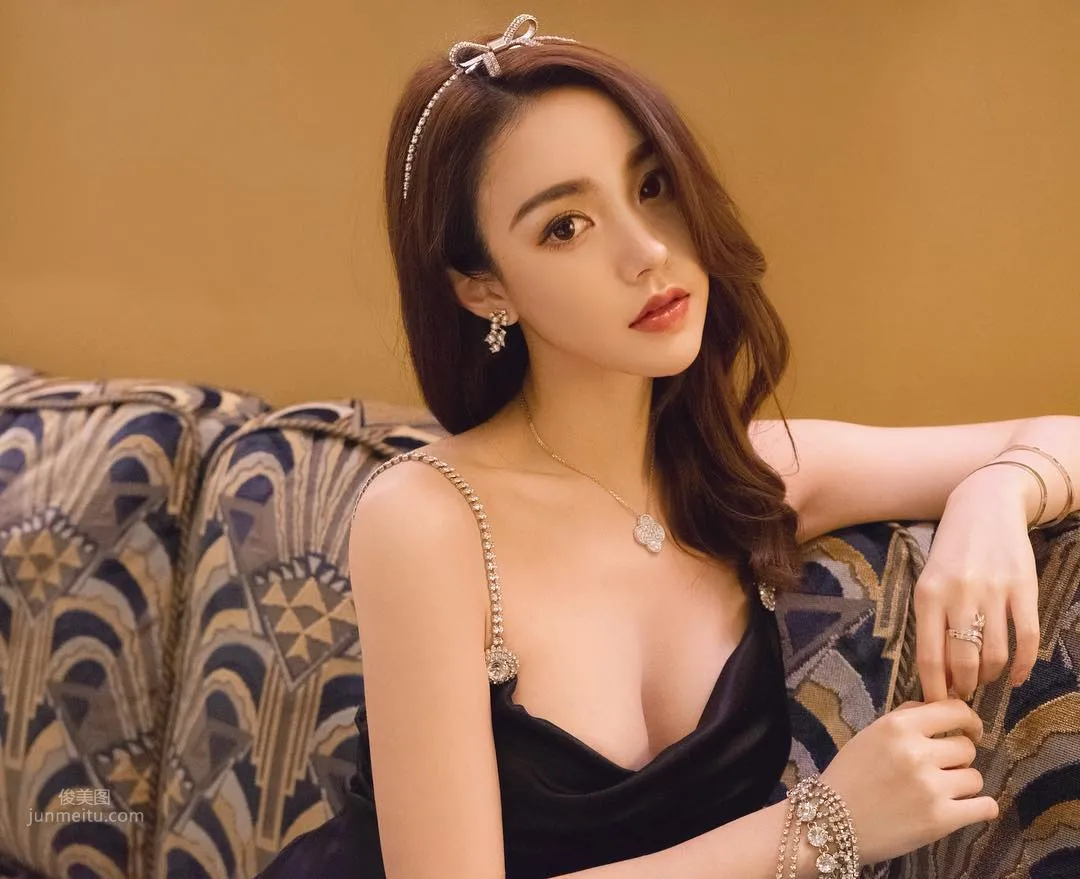 Big-Bust Version of Angela Baby Xiao Qingwa Jumps Into Your Heart photo 21