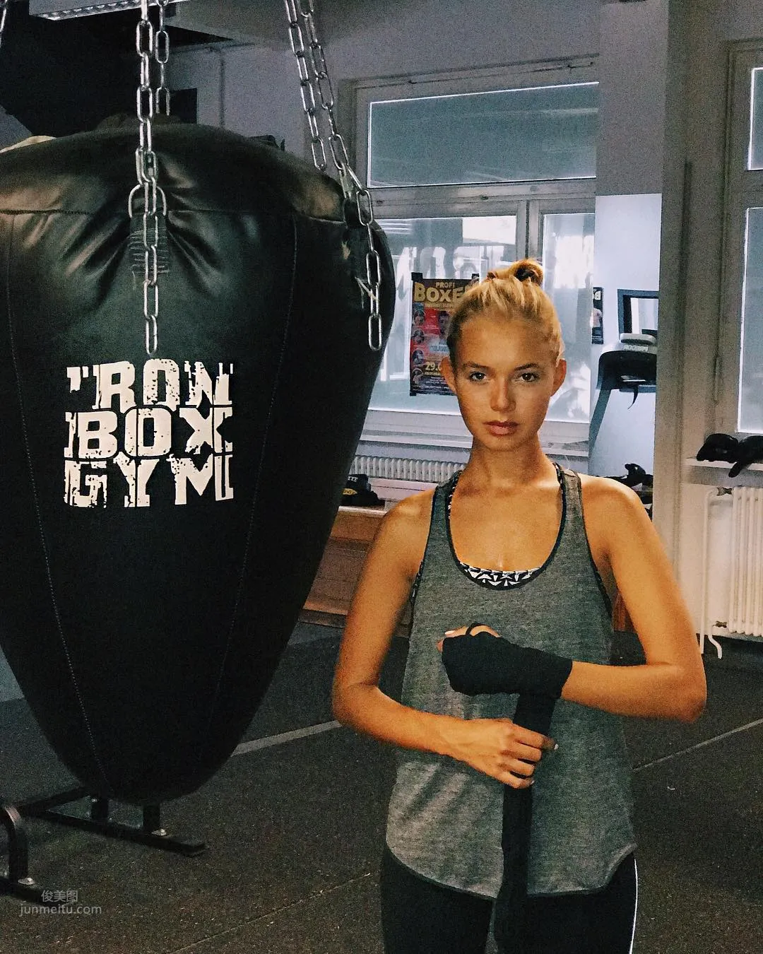 Bella Oelmann - Near Perfect Figure Makes People Feel Wicked photo 15