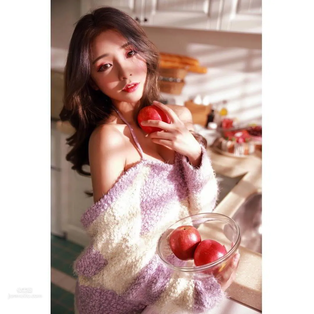 紅豆餅女神蕭卉君，氣質美若天仙，驚現爆好身材 22