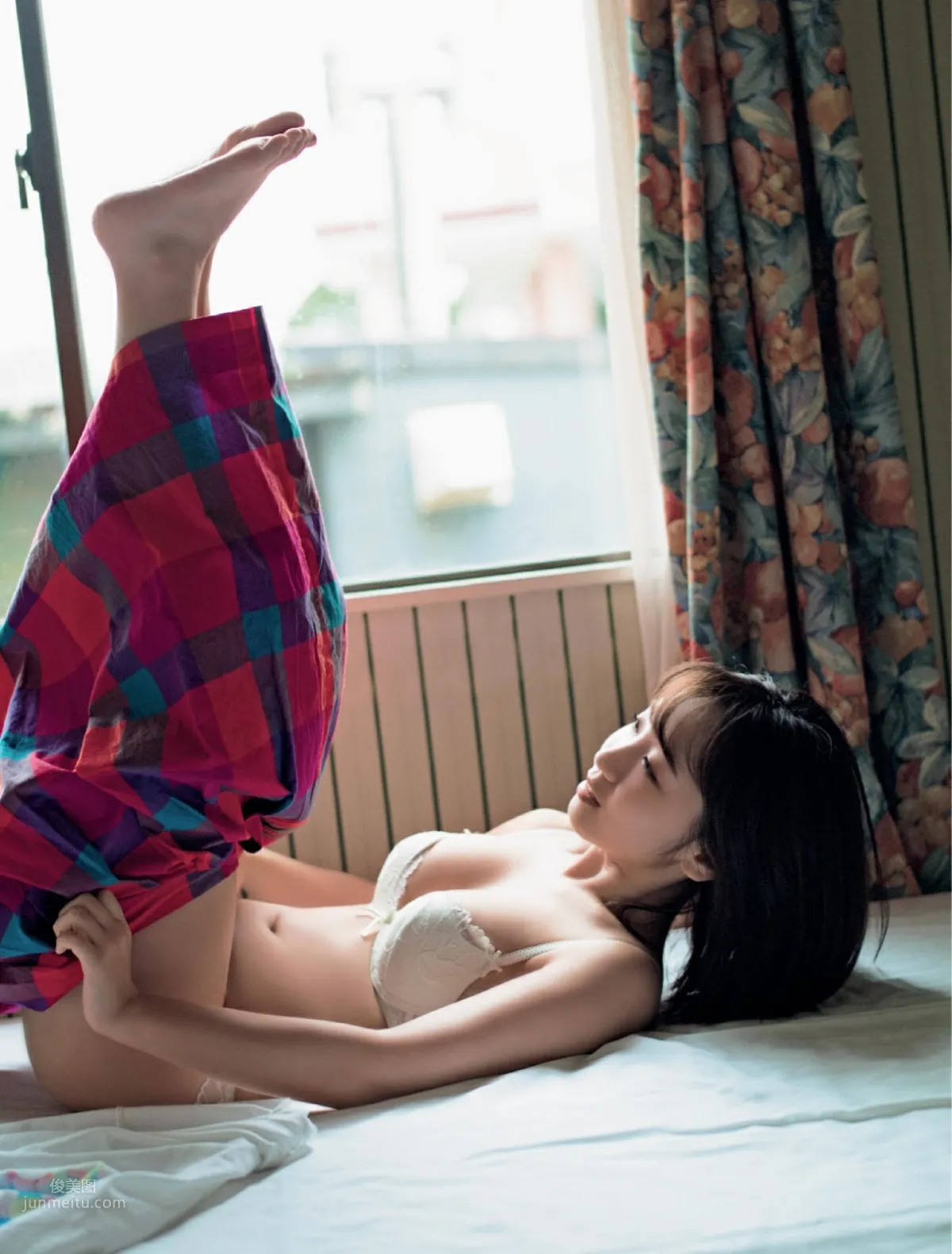 伊織もえ, Moe Iori - Young Champion, Weekly SPA!, 2019_1