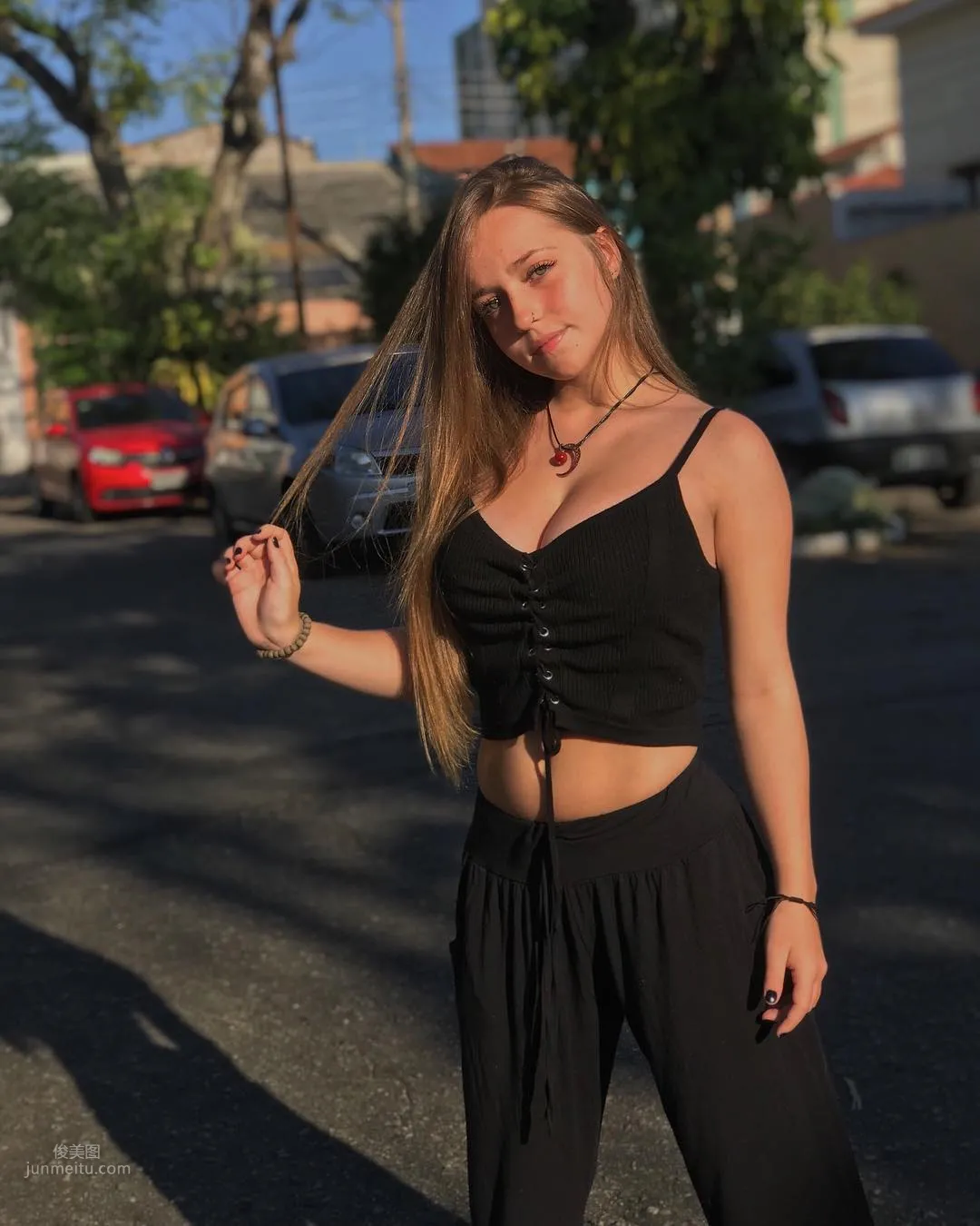 18-Year-Old Brazilian Girl Raphaella Bonaldi Sobral Beautiful Photos photo 22