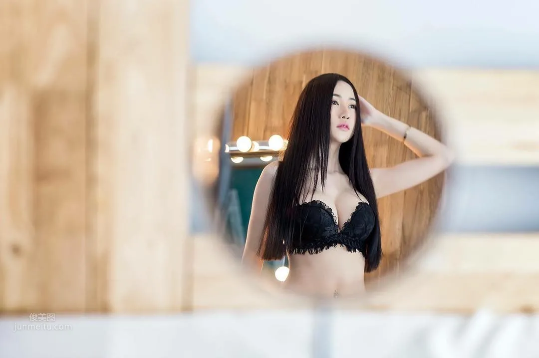 Bunny Donut - Thai Beauty Bunny Unleashes Her Big Strip Tease Move photo 47