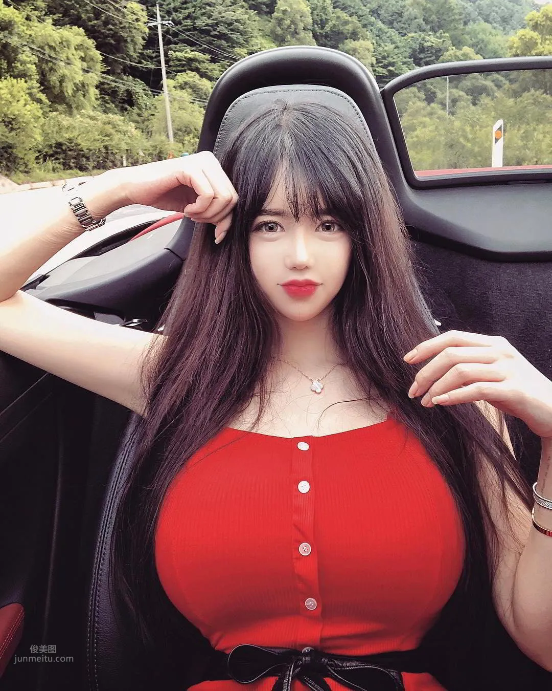南韓夢幻女神李秀彬 炸裂身材視覺沖擊力 33