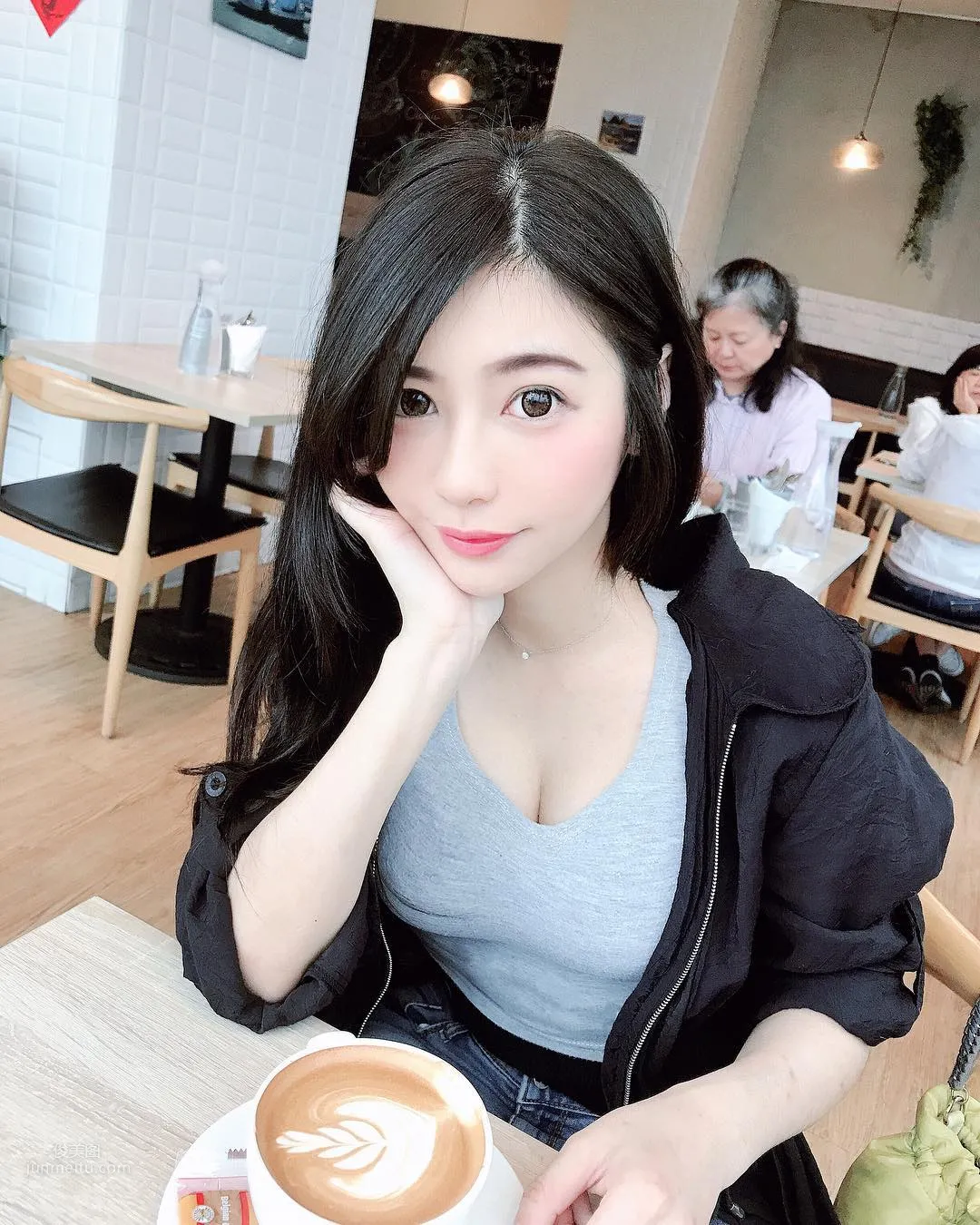 Sweet Homebody Girl Yang Jier, Usually Stays Home and Takes Selfies photo 14