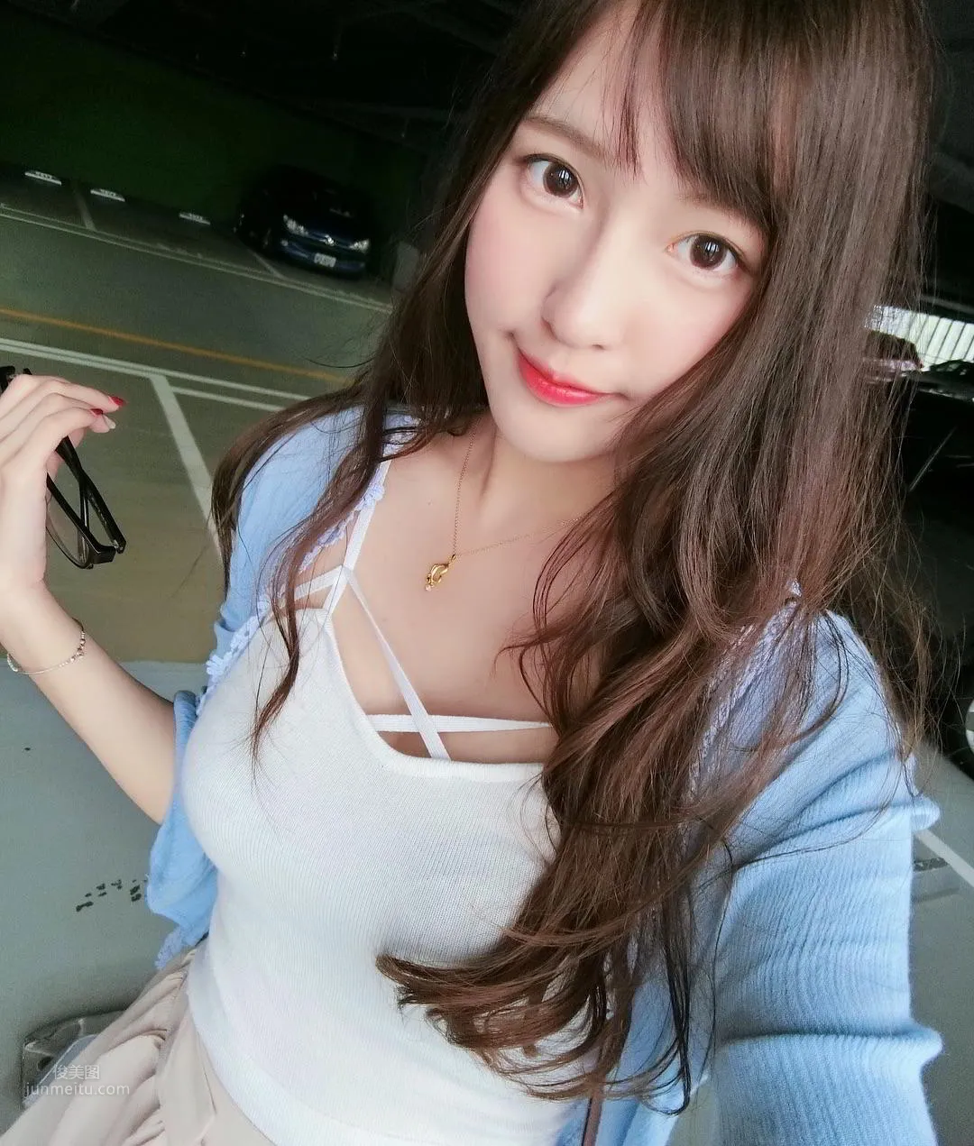 鄰家女孩依梨 不小心曝光神秘地帶 23