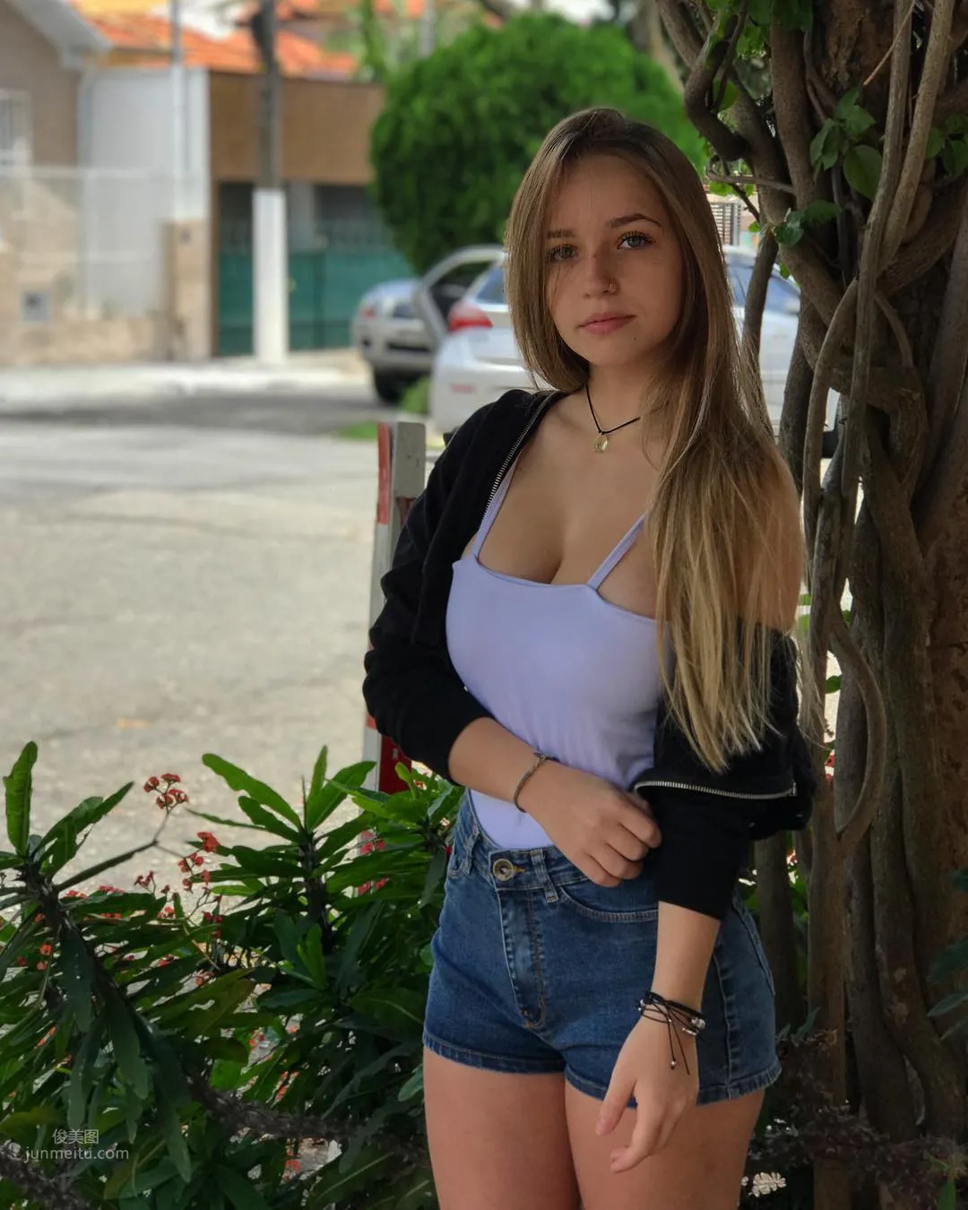 18-Year-Old Brazilian Girl Raphaella Bonaldi Sobral Beautiful Photos photo 25