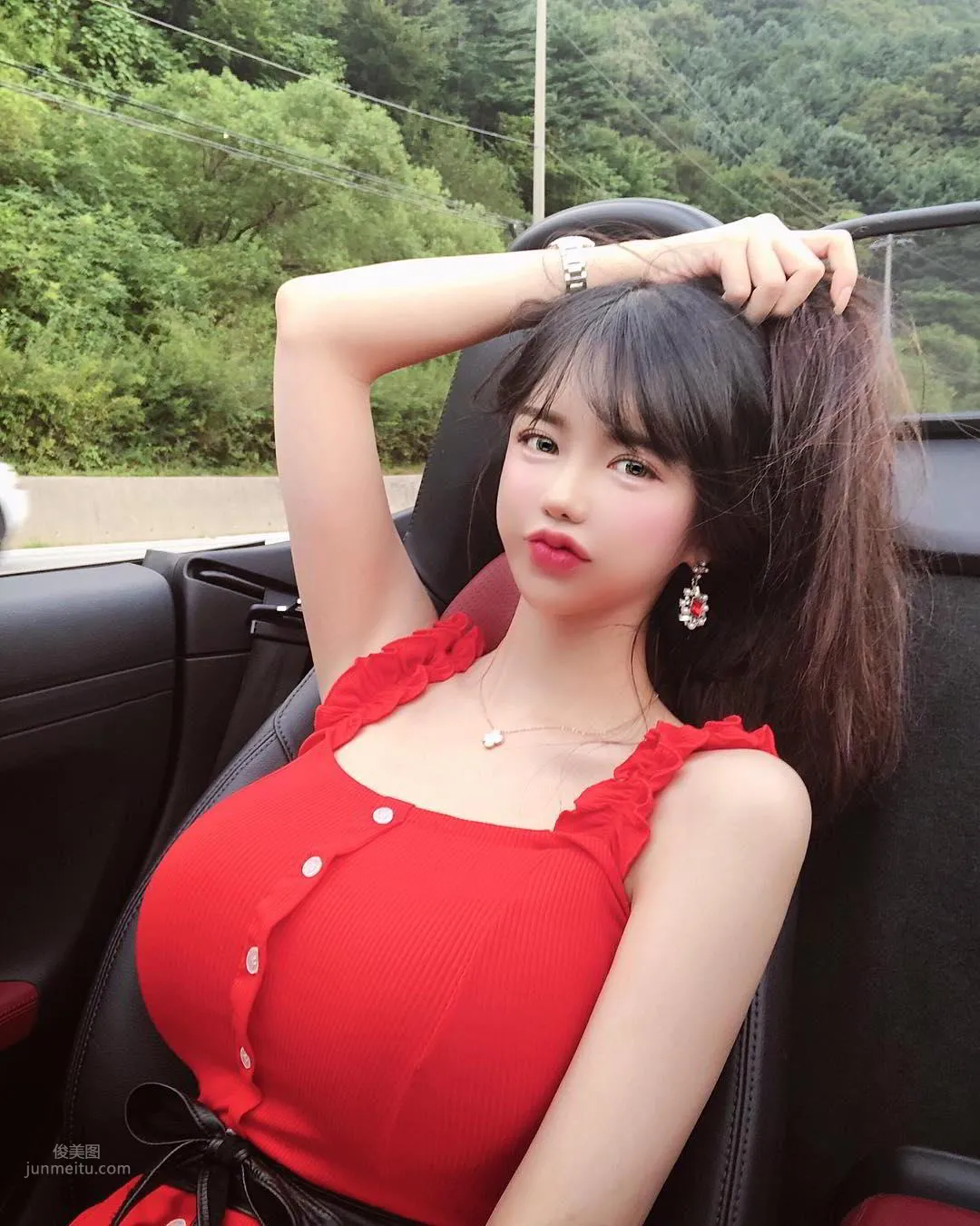 南韓夢幻女神李秀彬 炸裂身材視覺沖擊力 35