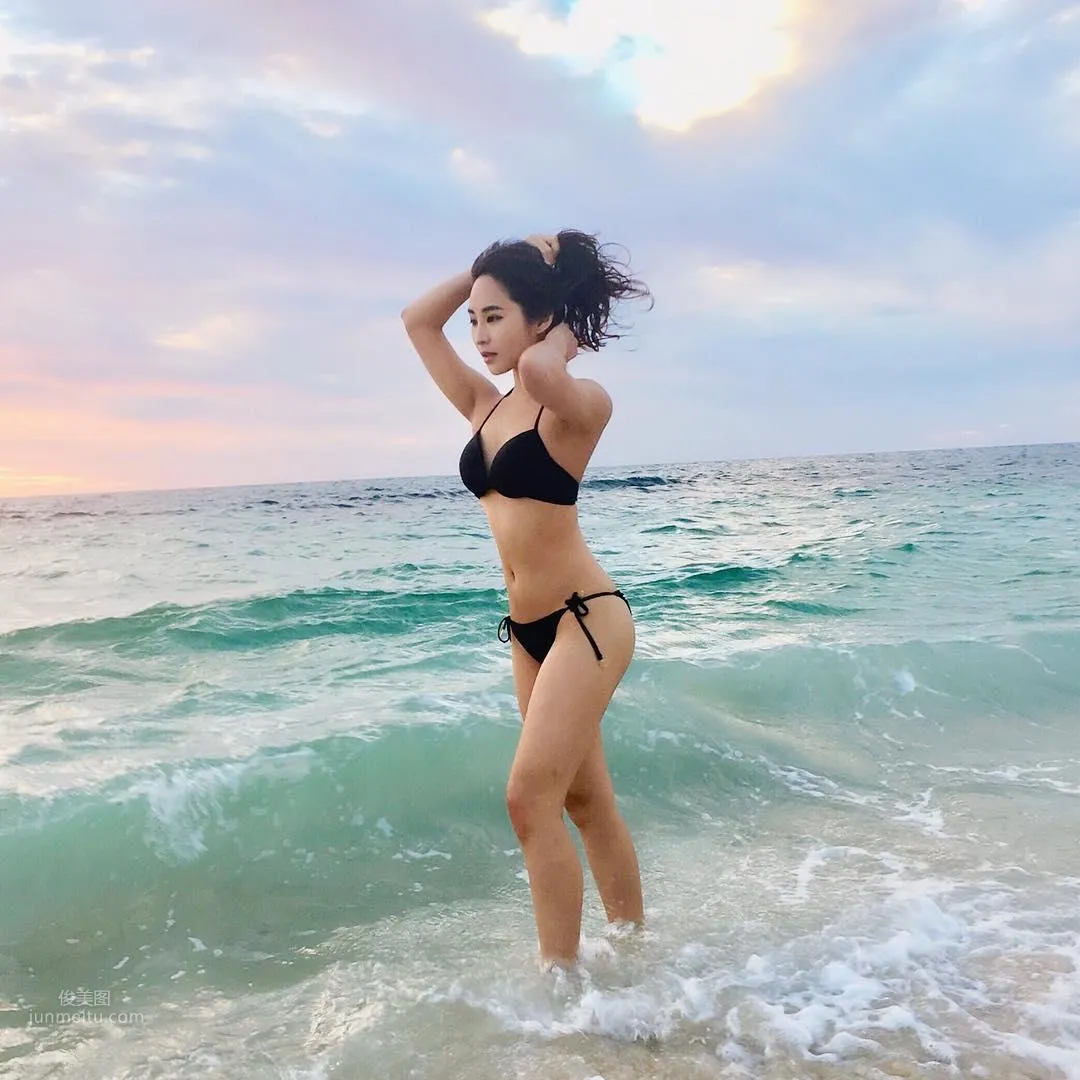 Wu Minli Frees Her Great Figure, Hot Curves Are Intoxicating photo 26