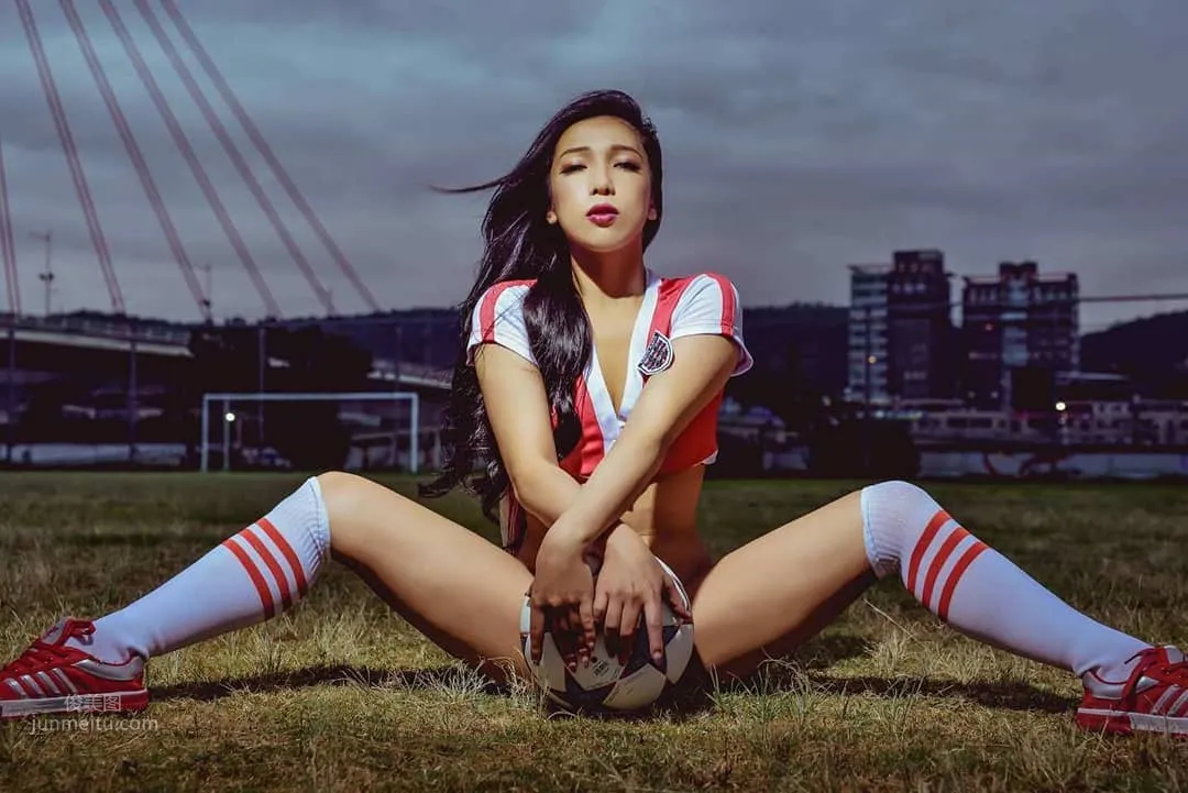 Off the Charts Spicy! Dark-Style Beauty MI Meiyi Private Shoot photo 13