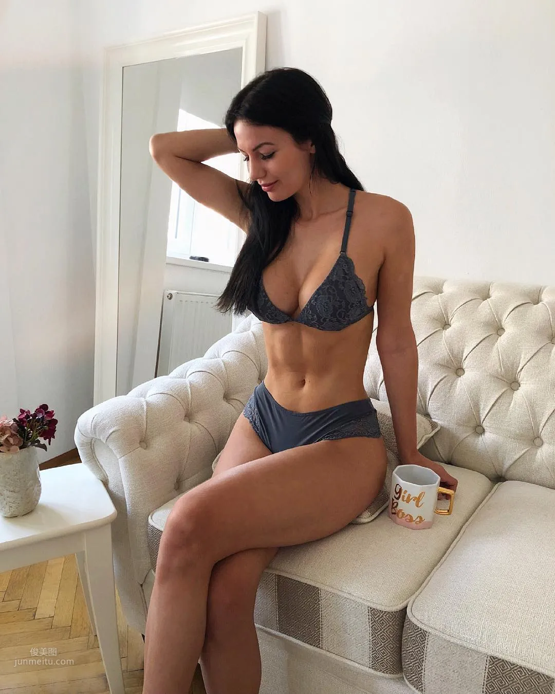 Girl Prefers Three-Point Sexy Lingerie, Big Bust and Curves Giveaway Full of Sincerity photo 4