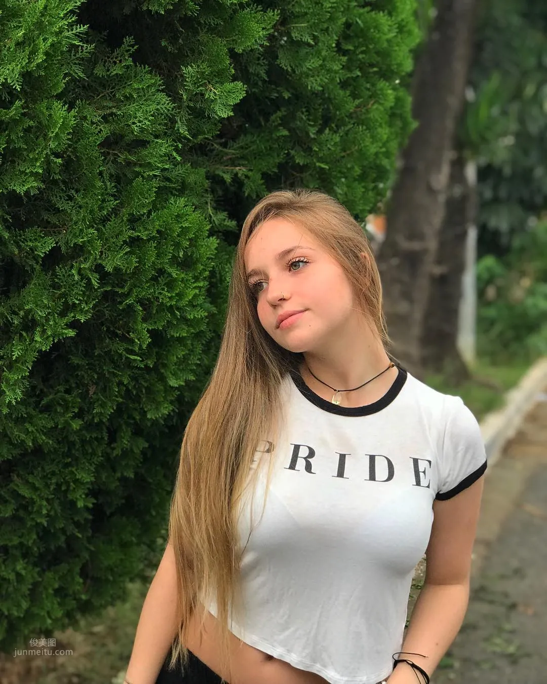 18-Year-Old Brazilian Girl Raphaella Bonaldi Sobral Beautiful Photos photo 32