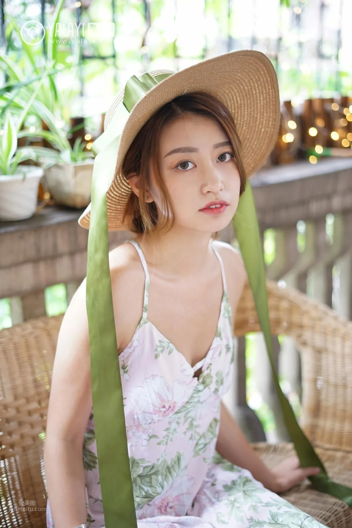 [YALAYI雅拉伊] 2018.07.30 No.035 下雨天你在思念誰 飾媛 23