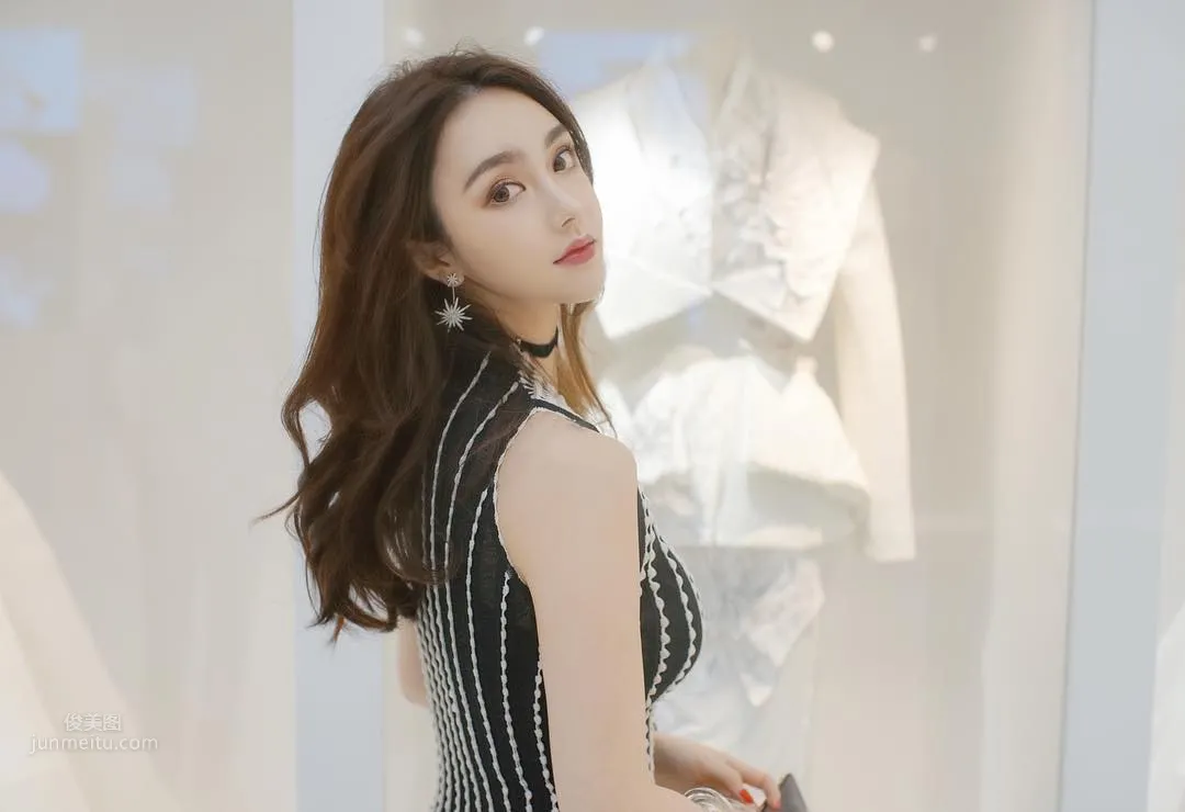 Big-Bust Version of Angela Baby Xiao Qingwa Jumps Into Your Heart photo 16