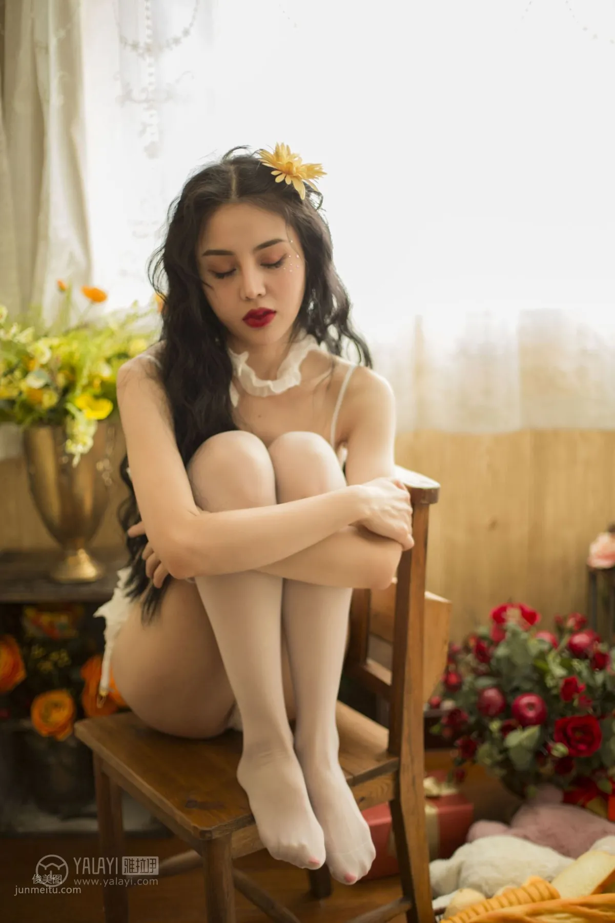 [YALAYI] 2018.12.25 No.154 Christmas Queen Liang Er photo 24