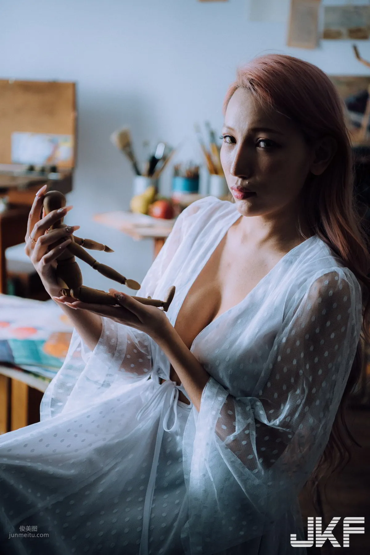 让人完全无法专心上课的火辣G罩杯辣师「34G Coco」美术班开课！_13