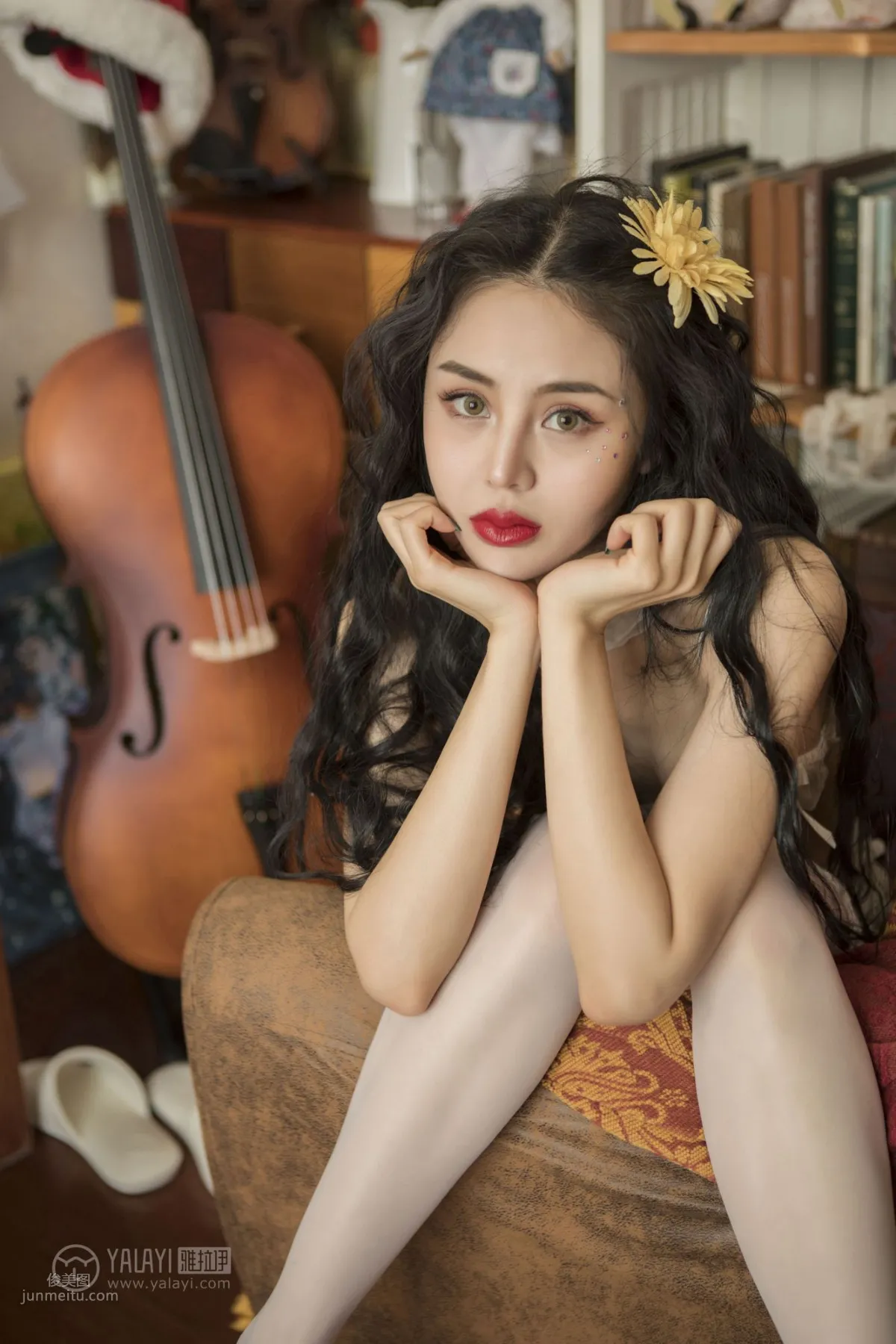 [YALAYI] 2018.12.25 No.154 Christmas Queen Liang Er photo 33
