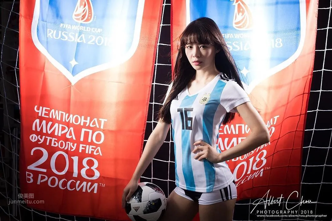Yuri Chen: LamiGirls photo 4
