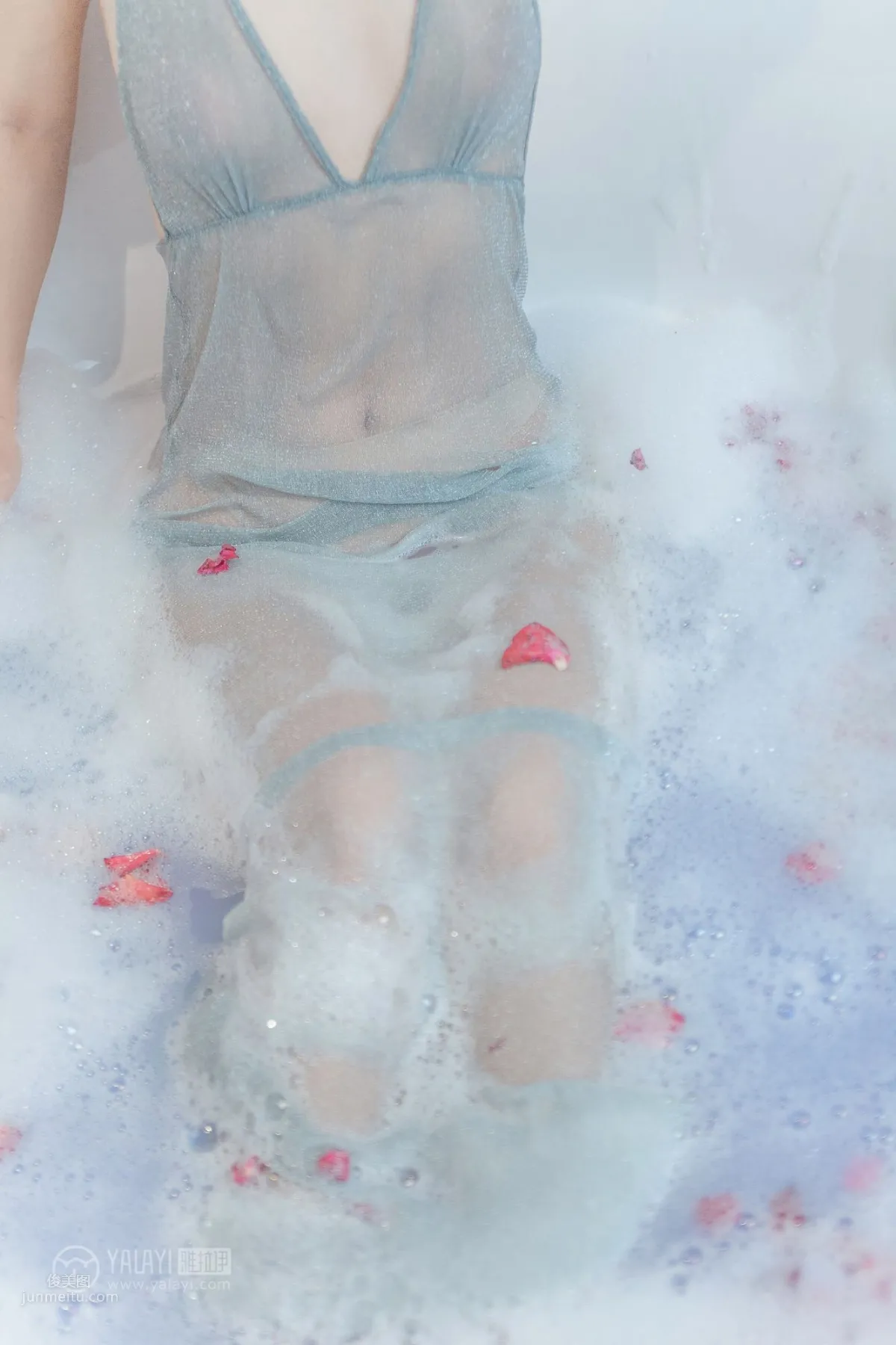 [YALAYI] 2018.12.14 No.144 Wet in Bath, Nothing on, Yan Ran photo 34