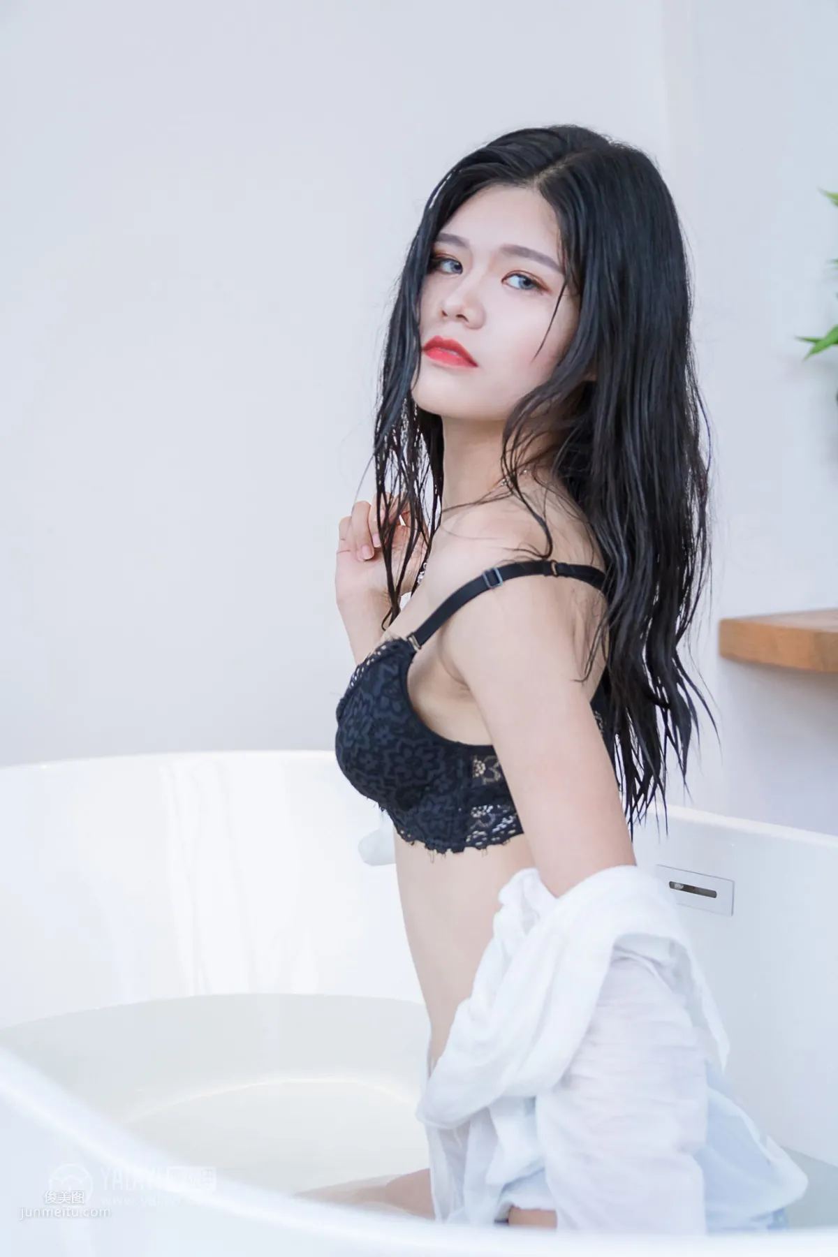 [YALAYI] 2018.11.30 No.134 Playing in Water Bathroom Xiao Hui photo 28