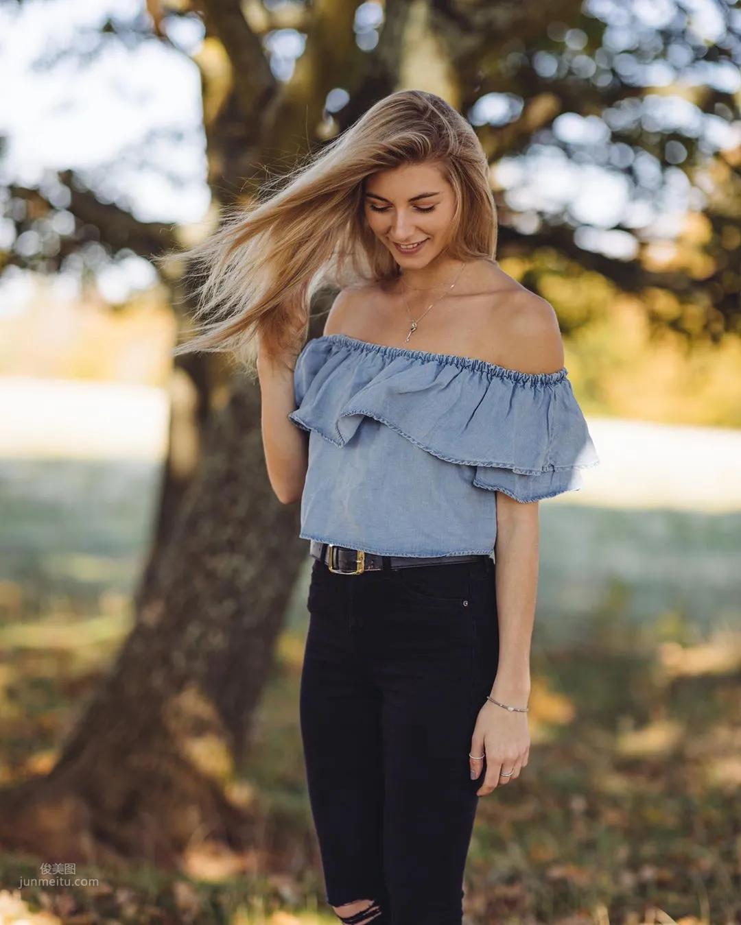 Ella Parsons - Elegant Beauty's Sweet Smile Makes the Corners of Your Mouth Lift Unconsciously photo 20