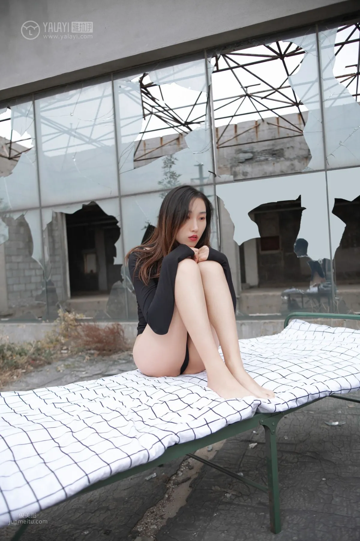 [YALAYI] 2018.11.14 No.122 Black Forbidden Zone Xun Er photo 31