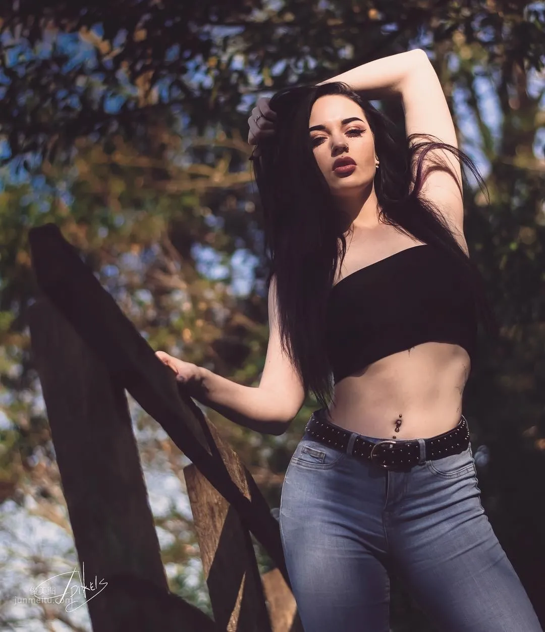 Nikita Caslida, Girl's Seductive Aura Bursts Open in the Middle Lane photo 3