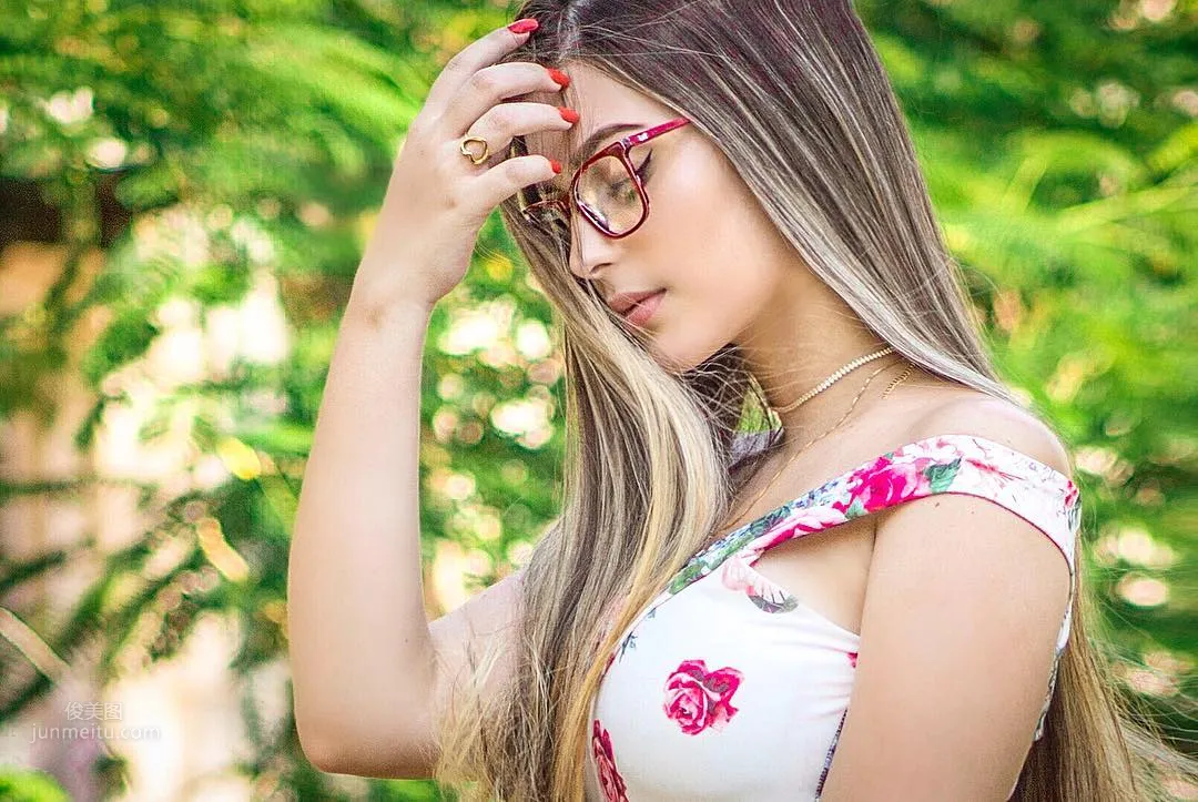 Carolina Paiva- 百萬級粉絲的巴西美人 15