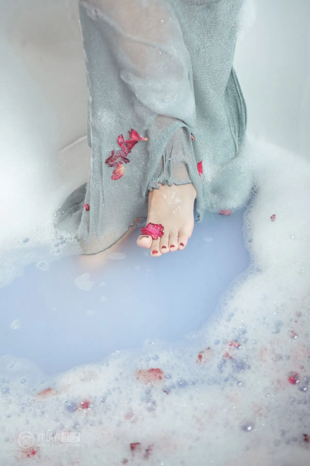 [YALAYI] 2018.12.14 No.144 Wet in Bath, Nothing on, Yan Ran photo 29