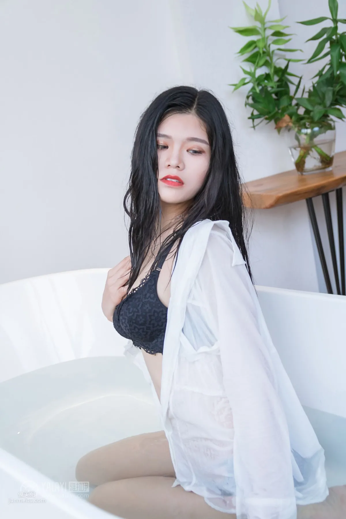 [YALAYI] 2018.11.30 No.134 Playing in Water Bathroom Xiao Hui photo 23