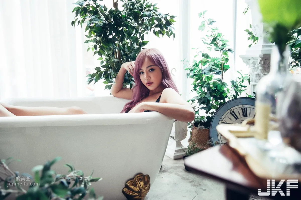 34D美胸好身材！高长身辣模-「LEI YI蕾依」的性感透视！_18